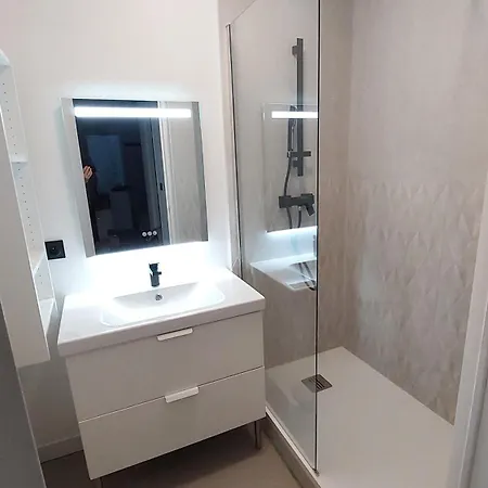 Апартаменты Avec Piscine
